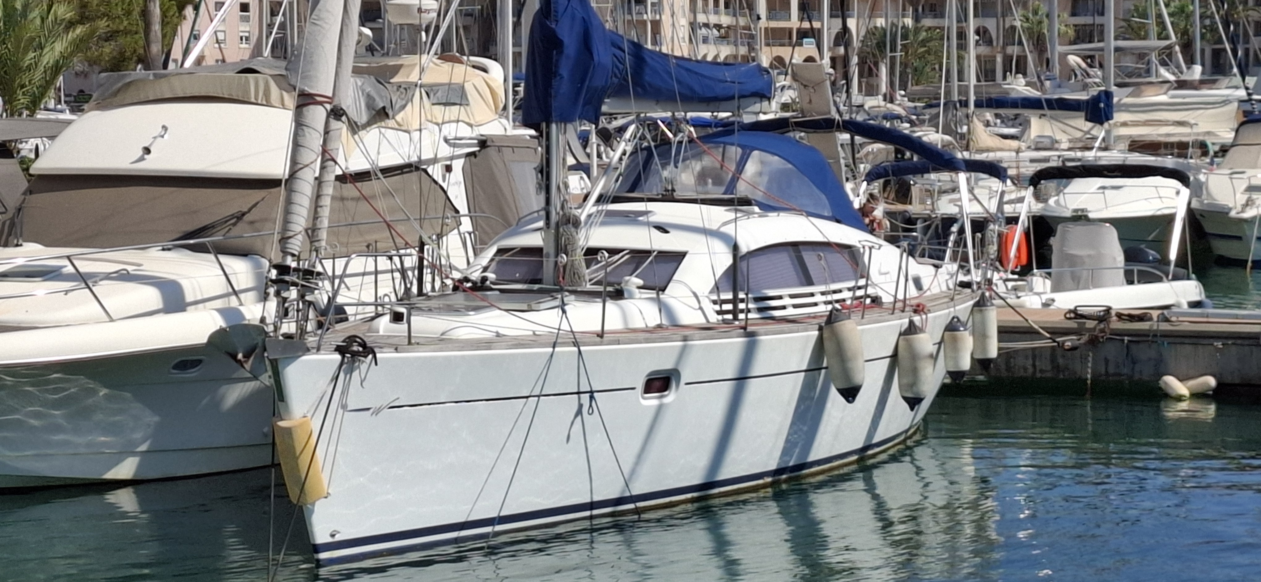 slider 10 Wauquiez Pilot Saloon 41